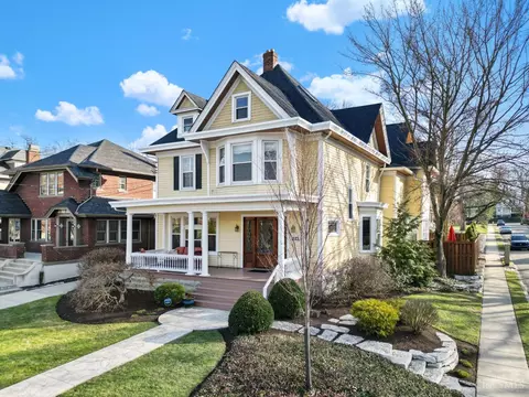 2613 Observatory Ave, Cincinnati, OH 45208