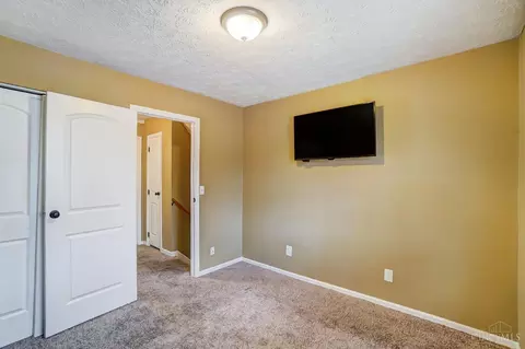 1432 Hazelgrove Dr, Cincinnati, OH 45240 photo 16