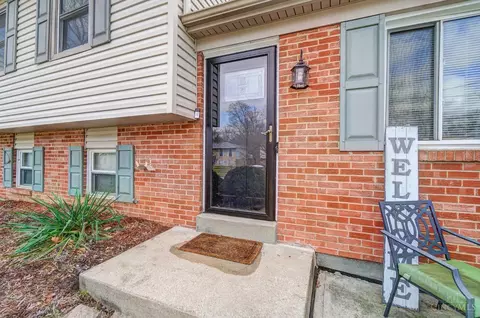 1432 Hazelgrove Dr, Cincinnati, OH 45240 photo 3