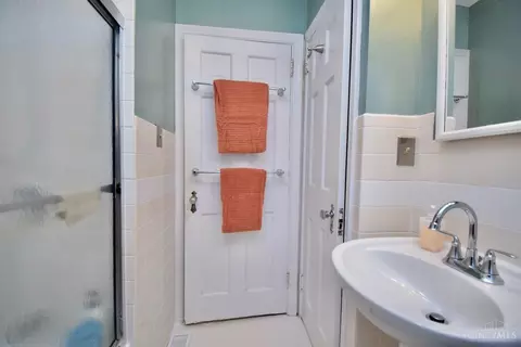 Bath - 7007 Grace Ave, Cincinnati, OH 45227 photo 5 of 5
