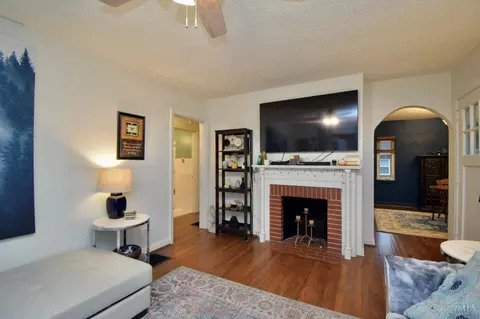 Living - 7007 Grace Ave, Cincinnati, OH 45227 photo 4 of 4