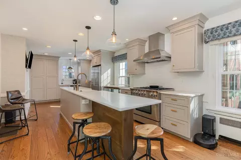 Kitchen - 3014 Alpine Ter, Cincinnati, OH 45208 photo 1 of 2