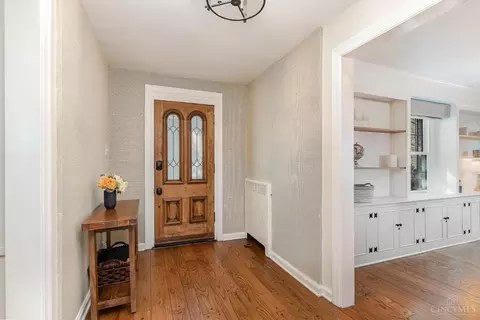 Entry Way - 3014 Alpine Ter, Cincinnati, OH 45208 photo 1 of 2