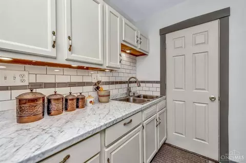 Kitchen - 1920 Cemetery Rd, Kettering, OH 45429 photo 5 of 5