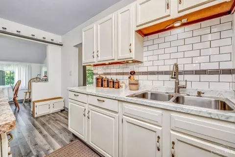 Kitchen - 1920 Cemetery Rd, Kettering, OH 45429 photo 4 of 5