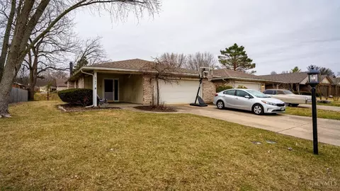 8742 Shadycreek Dr, Washington Township, OH 45458