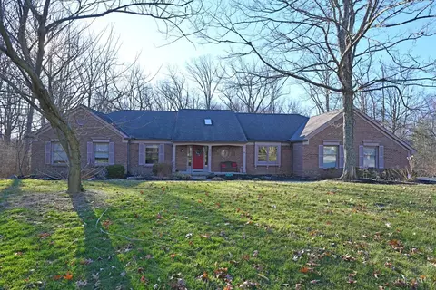 8435 Greenleaf Dr, Cincinnati, OH 45255