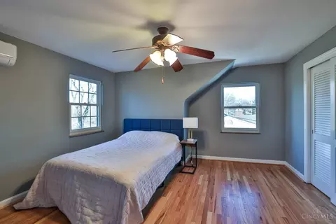 Bedroom - 5573 Mapleridge Dr, Cincinnati, OH 45227 photo 5 of 8