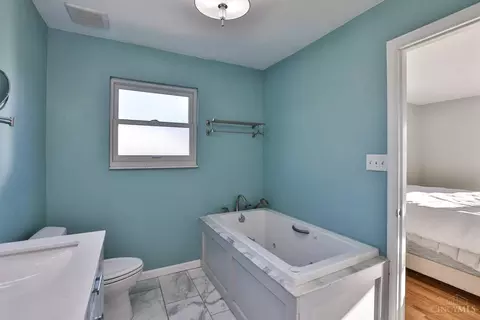 Bath - 5573 Mapleridge Dr, Cincinnati, OH 45227 photo 4 of 5