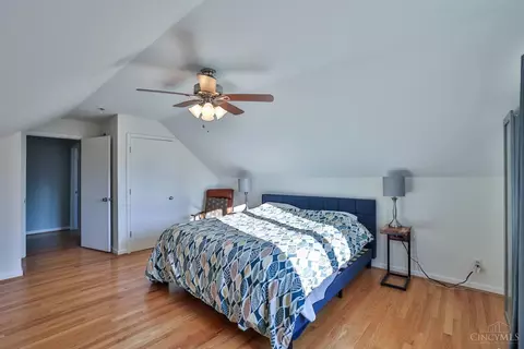 Bedroom - 5573 Mapleridge Dr, Cincinnati, OH 45227 photo 7 of 8