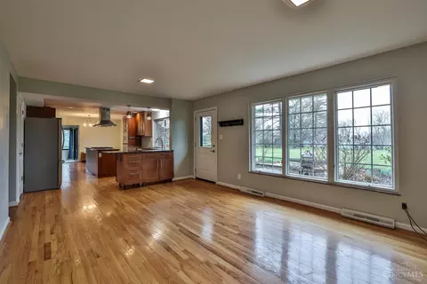 Living - 5573 Mapleridge Dr, Cincinnati, OH 45227 photo 4 of 4