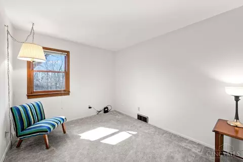 Bedroom - 1907 Fullerton Dr, Cincinnati, OH 45240 photo 3 of 10