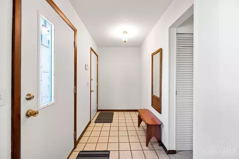 Entry Way - 1907 Fullerton Dr, Cincinnati, OH 45240 photo 1 of 1