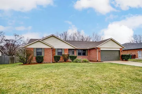 190 Earnhart Dr, Carlisle, OH 45005