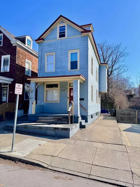2308 Flora St, Cincinnati, OH 45219