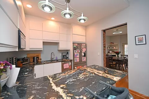 Kitchen - 324 Milton St, Cincinnati, OH 45202 photo 1 of 2