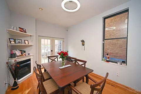 Dining - 324 Milton St, Cincinnati, OH 45202 photo 2 of 3