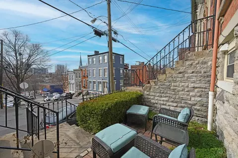 Exterior - 324 Milton St, Cincinnati, OH 45202 photo 3 of 4