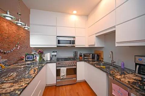 Kitchen - 324 Milton St, Cincinnati, OH 45202 photo 2 of 2