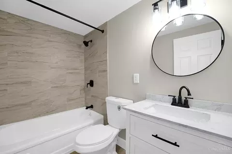 Bath - 1270 Prospect Pl, Cincinnati, OH 45231 photo 2 of 2