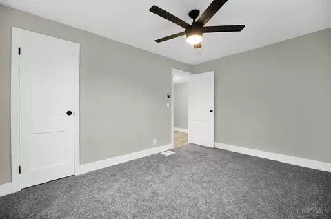 Bedroom - 1270 Prospect Pl, Cincinnati, OH 45231 photo 2 of 2