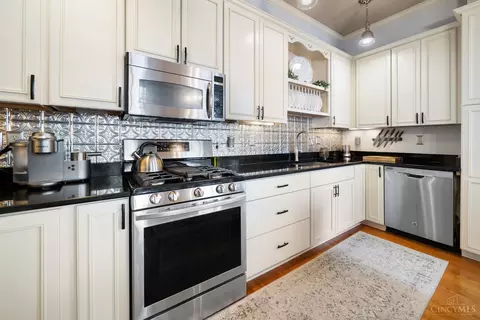 Kitchen - 2715 Hackberry St, Cincinnati, OH 45206 photo 6 of 6