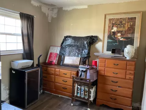 Bedroom - 2073 Springdale Rd, Cincinnati, OH 45231 photo 1 of 3