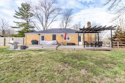Exterior - 112 Elmlinger Dr, Mason, OH 45040 photo 6 of 9