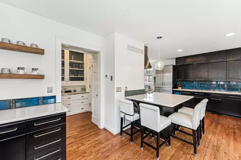 Kitchen - 2137 Easthill Ave, Cincinnati, OH 45208 photo 3 of 4