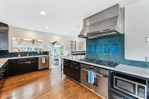 Kitchen - 2137 Easthill Ave, Cincinnati, OH 45208 photo 2 of 4