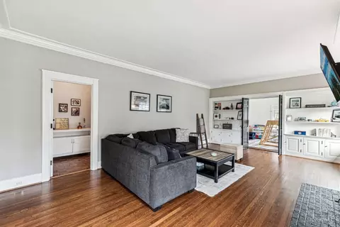 Living - 2137 Easthill Ave, Cincinnati, OH 45208 photo 1 of 4