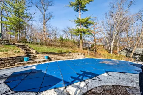 Exterior - 2137 Easthill Ave, Cincinnati, OH 45208 photo 5 of 7