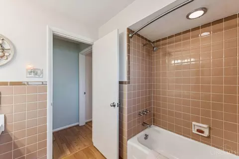 Bath - 7509 Ginger Ln, Cincinnati, OH 45244 photo 3 of 4