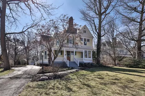 35 Worthington Ave, Wyoming, OH 45215