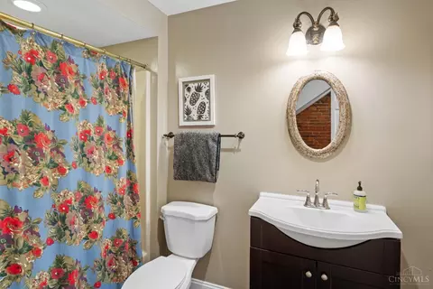 Bath - 333 Milton St, Cincinnati, OH 45202 photo 2 of 2