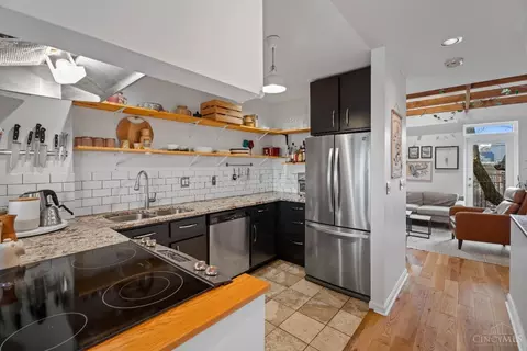 Kitchen - 333 Milton St, Cincinnati, OH 45202 photo 1 of 4