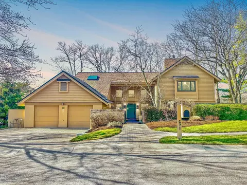 671 Chardonnay Rdg, Cincinnati, OH 45226