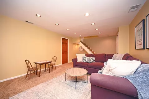 Living - 3755 Indianview Ave, Mariemont, OH 45227 photo 9 of 10
