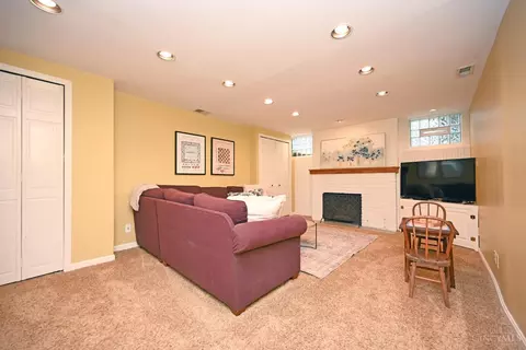Living - 3755 Indianview Ave, Mariemont, OH 45227 photo 6 of 10