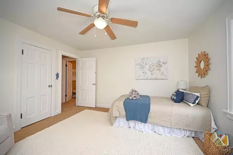 Bedroom - 3755 Indianview Ave, Mariemont, OH 45227 photo 5 of 5