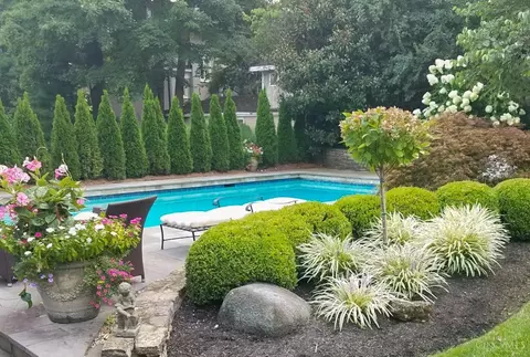 Exterior - 1220 Edwards Rd, Cincinnati, OH 45208 photo 2 of 3