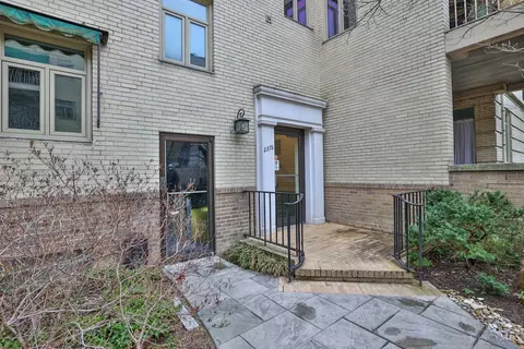 Exterior - 2378 Madison Rd #E3E, Cincinnati, OH 45208 photo 4 of 18