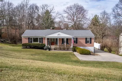 995 Birney Ln, Anderson Twp, OH 45230