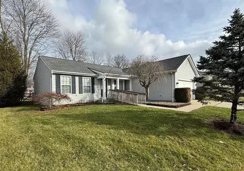 3584 Applewood Dr, Amelia, OH 45102
