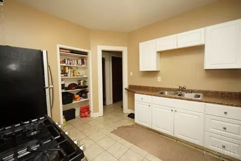 385 Elberon Ave, Cincinnati, OH 45205 photo 9