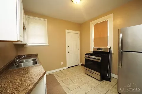 385 Elberon Ave, Cincinnati, OH 45205 photo 8