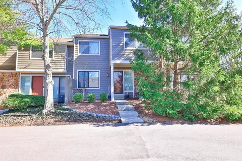 9862 Timbers Dr, Blue Ash, OH 45242