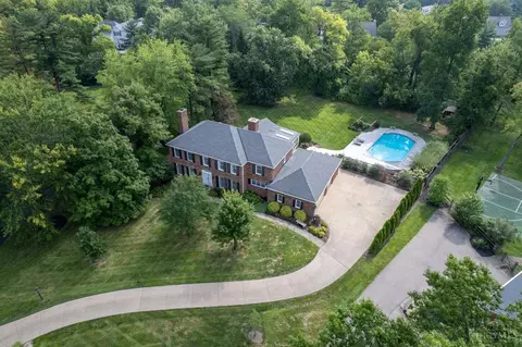 8170 Clippinger Dr, Cincinnati, OH 45243