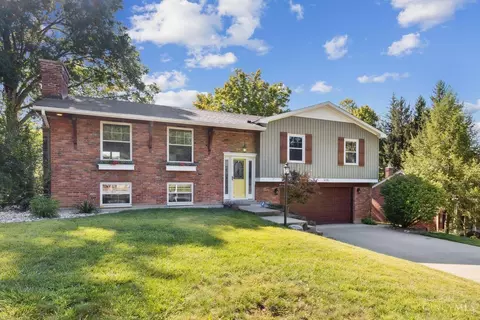 6101 Stirrup Rd, Cincinnati, OH 45244