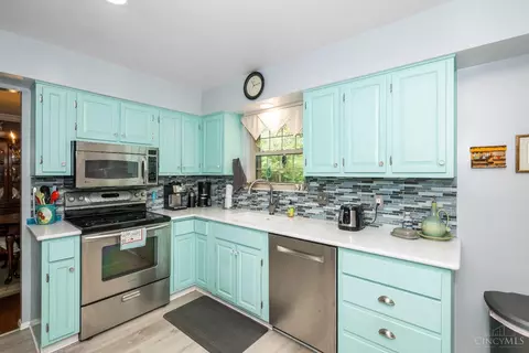 10695 Stargate Ln, Cincinnati, OH 45240 photo 8